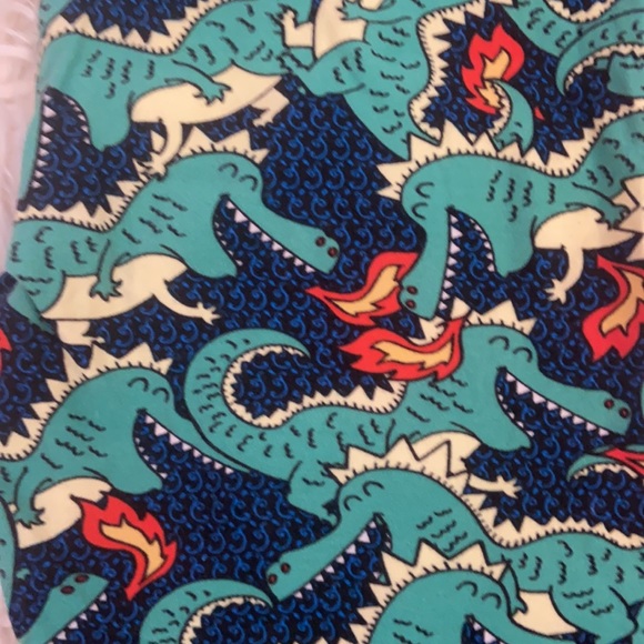 4/$30 LuLaRoe One Size Leggings. Dragon Print - Picture 2 of 3